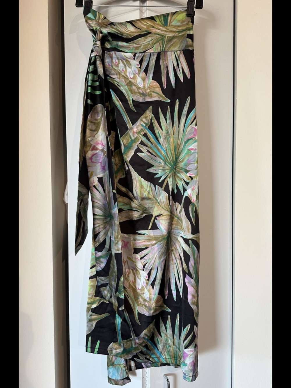 Baiia Martinique wrap sarong with ties